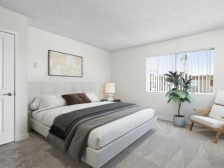 Malibu South Apartments — Photo 13