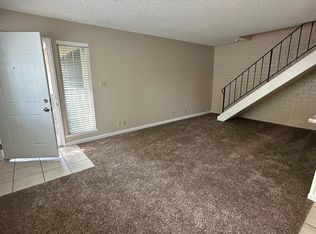 441 W Alamos Ave APT 3, Clovis, CA 93612