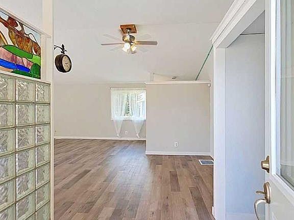 3rd image of 504 5th St E