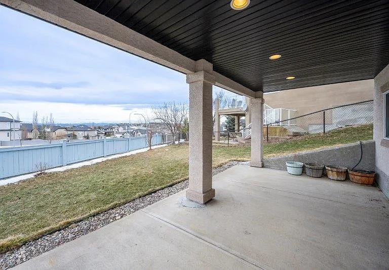 61 Simcrest Grv SW — Photo 59