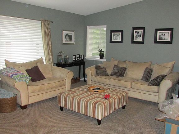 3rd image of 9551 Woodside Cir