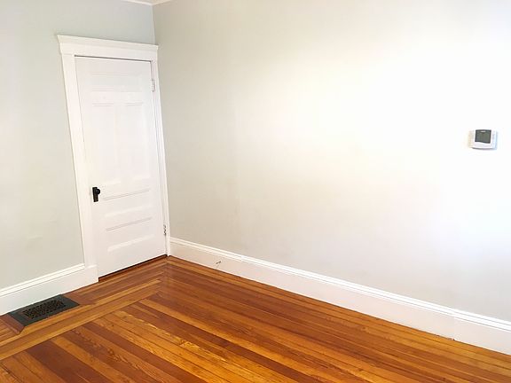 4th image of 166 Walnut St Unit 1