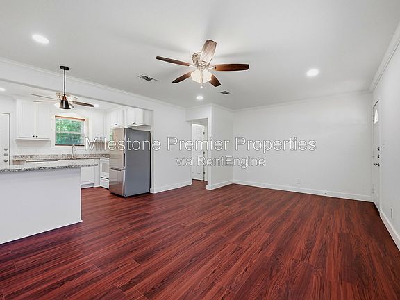 5th image of 1107 W Hanna St