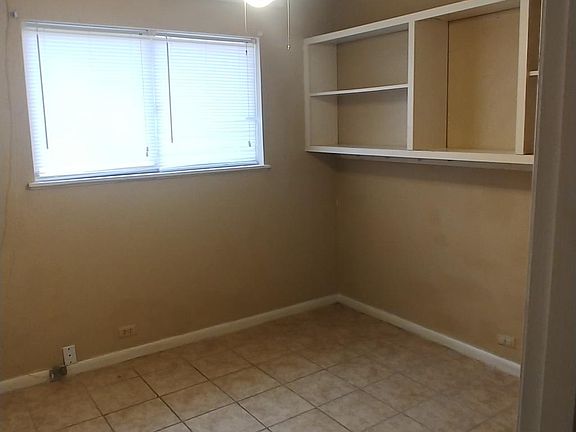 2nd image of 4805 Westwood Park Dr