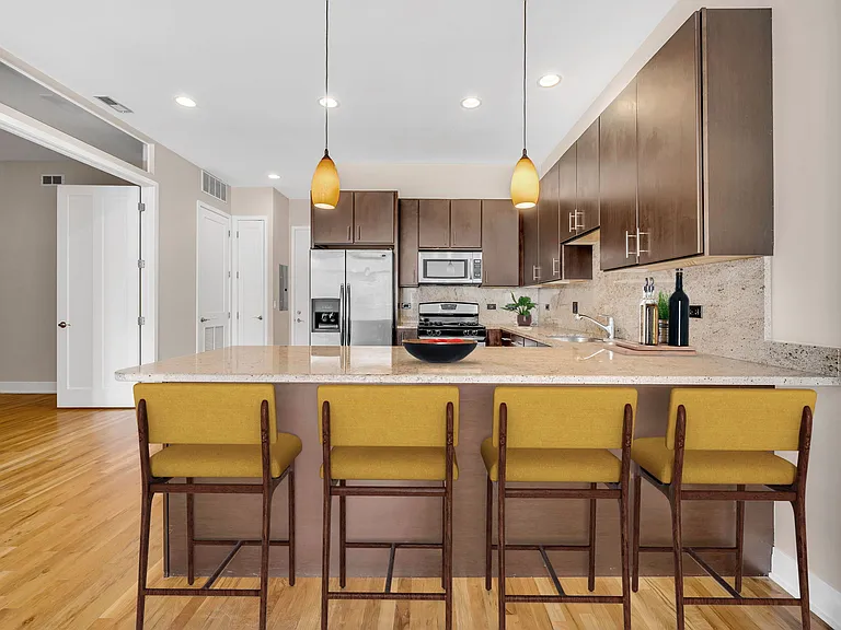 2024 N California Ave #2D — Photo 3