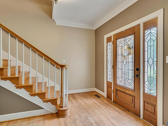 5th image of 2735 Whistler Ln SE