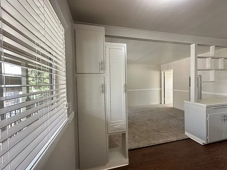 2508 L Street Classic Midtown Living — Photo 42
