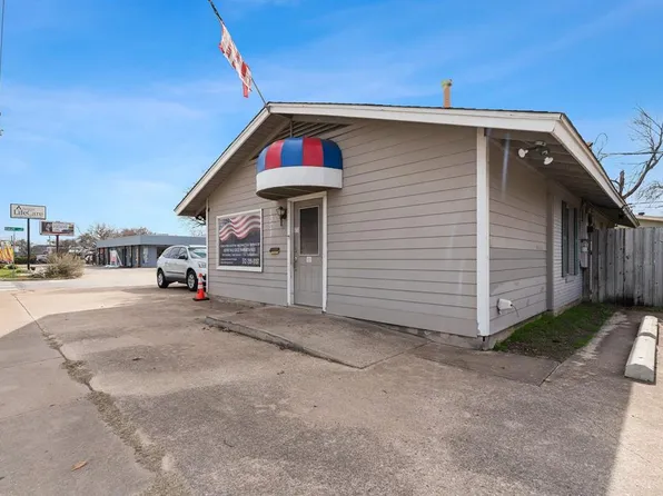 1301 W Anderson Ln, Austin, TX 78757