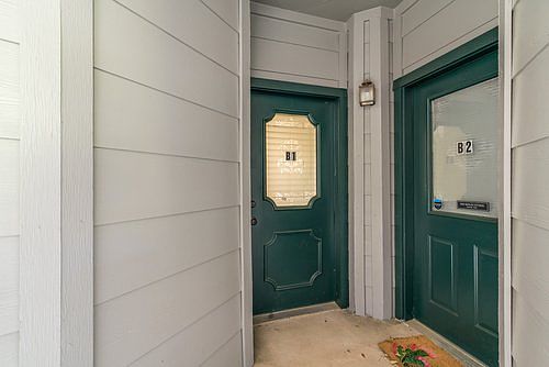 2nd image of 1005 N Lbj Dr APT B1