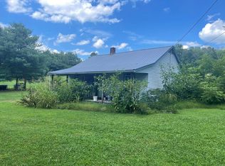 1818 Roberts Matthews Hwy, Sparta, TN 38583