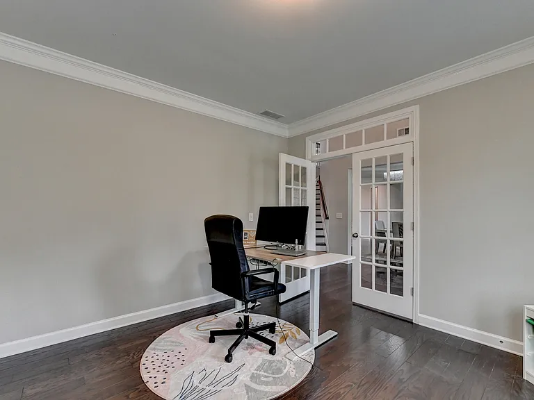 6035 Ashborough Park — Photo 3
