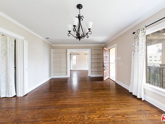 5th image of 2150 Glendon Ave