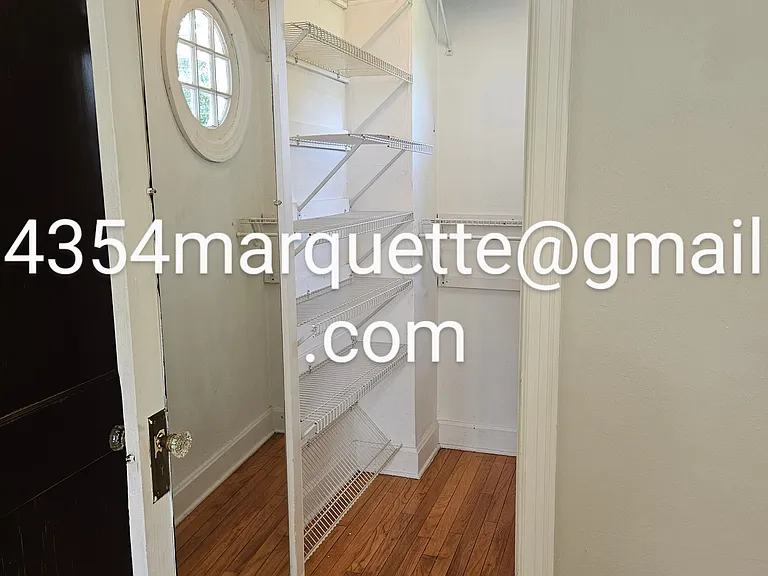 Walk-in closet
