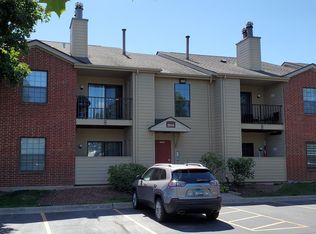 2018 N Rand Rd APT 101, Palatine, IL 60074