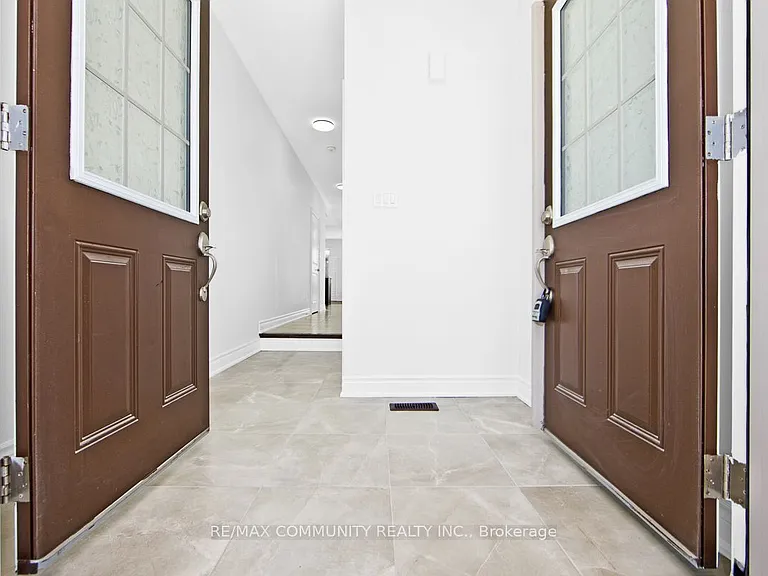 33 Liam Ln — Photo 3