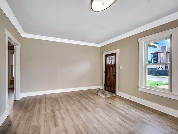 5th image of 132 Perry Ct #1