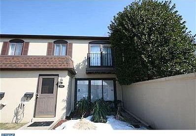 1st image of 2104 Bryn Mawr Pl