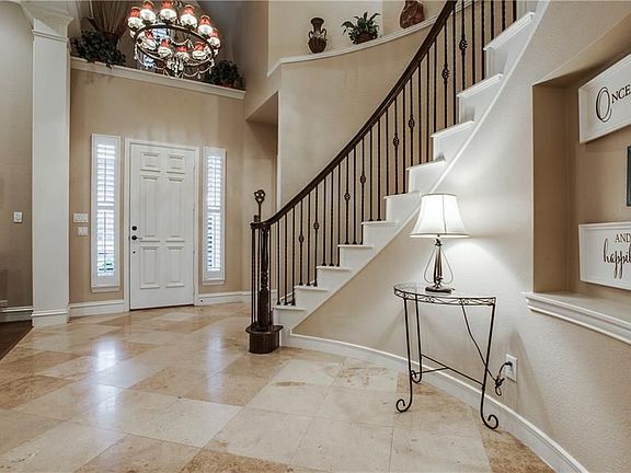 3rd image of 522 Sotogrande Dr