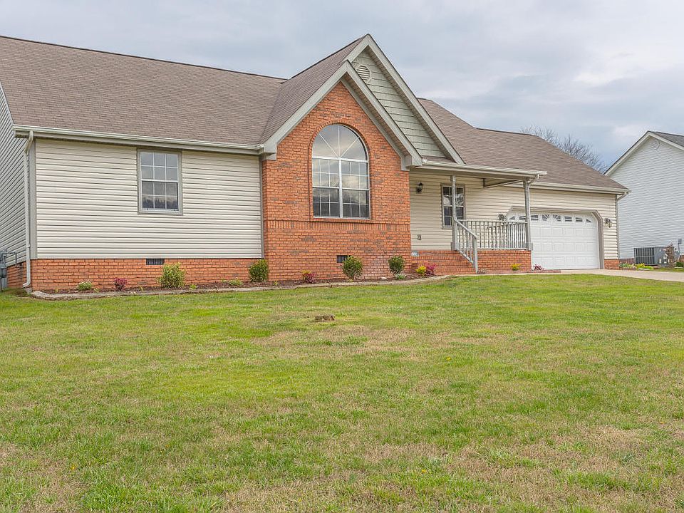 1st image of 135 Eagle Landing Dr