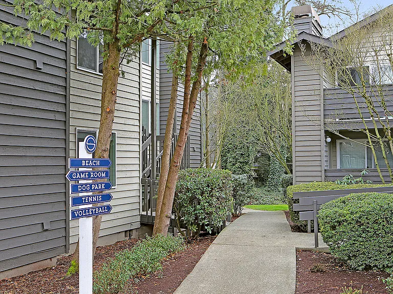 Starboard Apartments — Photo 11