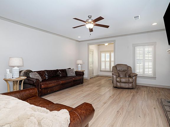 3rd image of 1333 Willow Oaks Dr