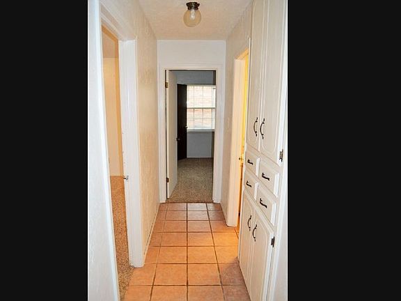 5th image of 4513 NE Highlander Cir