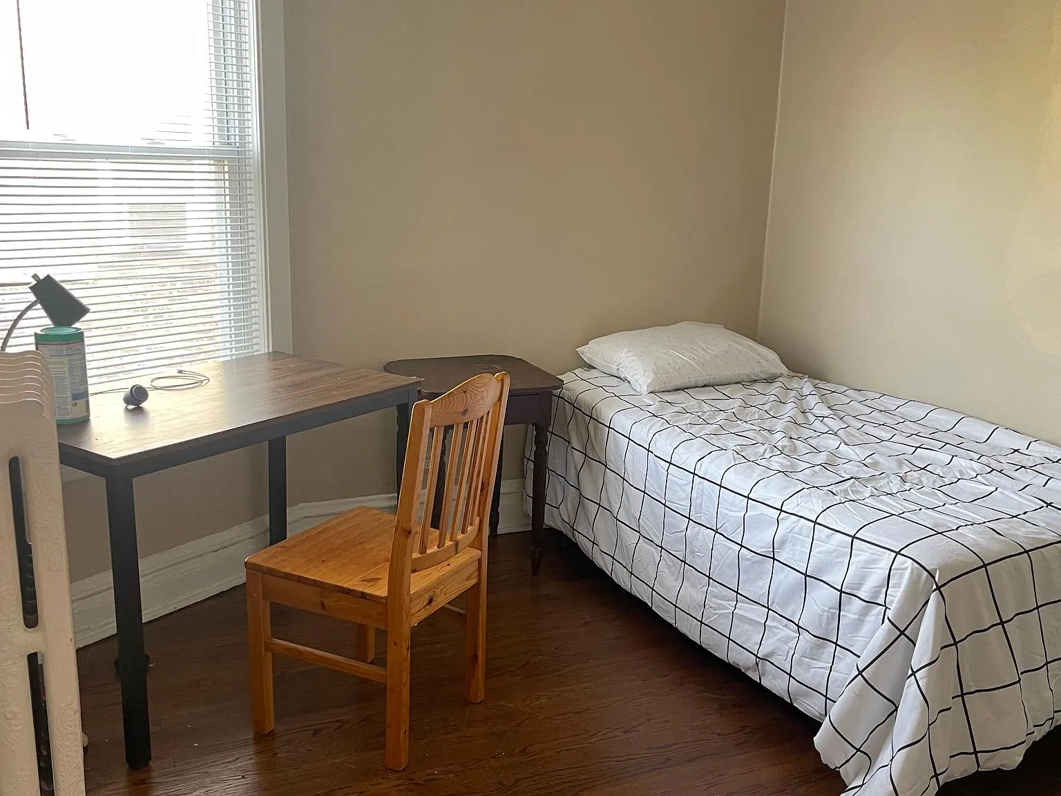 5 bed, 1800 sqft, $6,500 — Photo 4