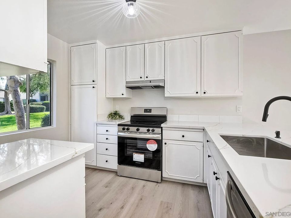 1st image of 226 Eveningside Gln