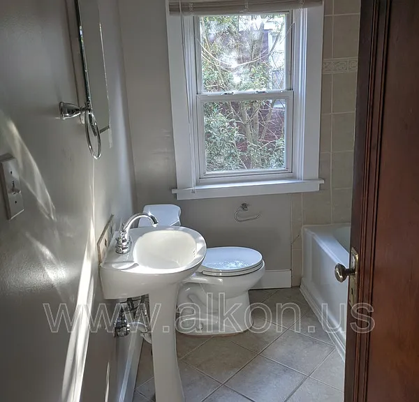 2714 Pioneer Ave — Photo 8