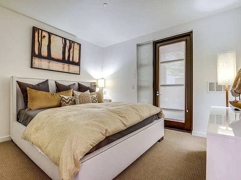 Venue Apartments — Photo 13