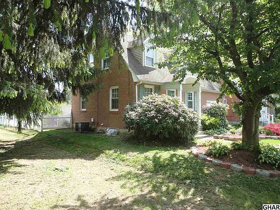 2nd image of 928 E Lehman St