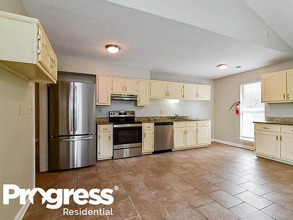 5th image of 3775 Ivanhoe Dr