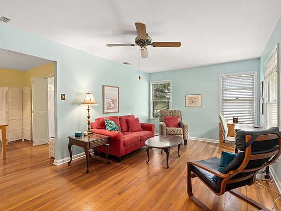 5th image of 130 Alta Ave
