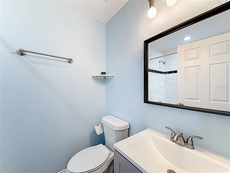 2260 Grenwich Ave #2260 — Photo 24