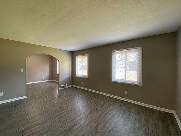 3rd image of 6145 Quince Rd