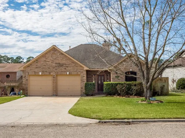 12464 Lake Vista Dr, Willis, TX 77318
