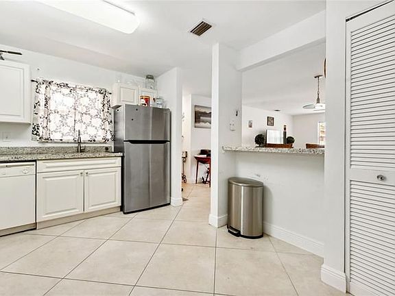 3rd image of 12031 Royal Palm Blvd #8L
