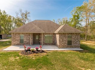 29520 Henry White Rd, Albany, LA 70711