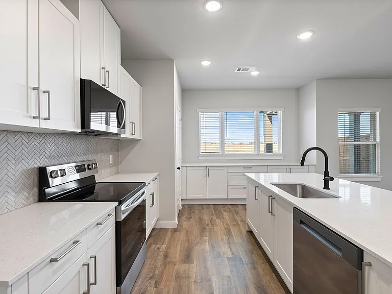 4011 Lecroy Ct — Photo 9
