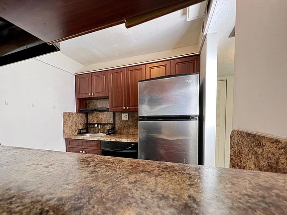 ENJOY BREAKFAST SITTING AT YOUR KITCHEN COUNTER