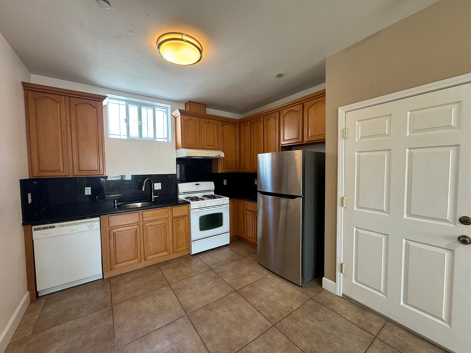 1 bed, $1,900 — Photo 2