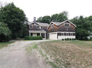 897 E Shore Rd, Jamestown, RI 02835