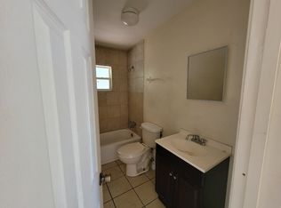 203 Jackson St, Wildwood, FL 34785