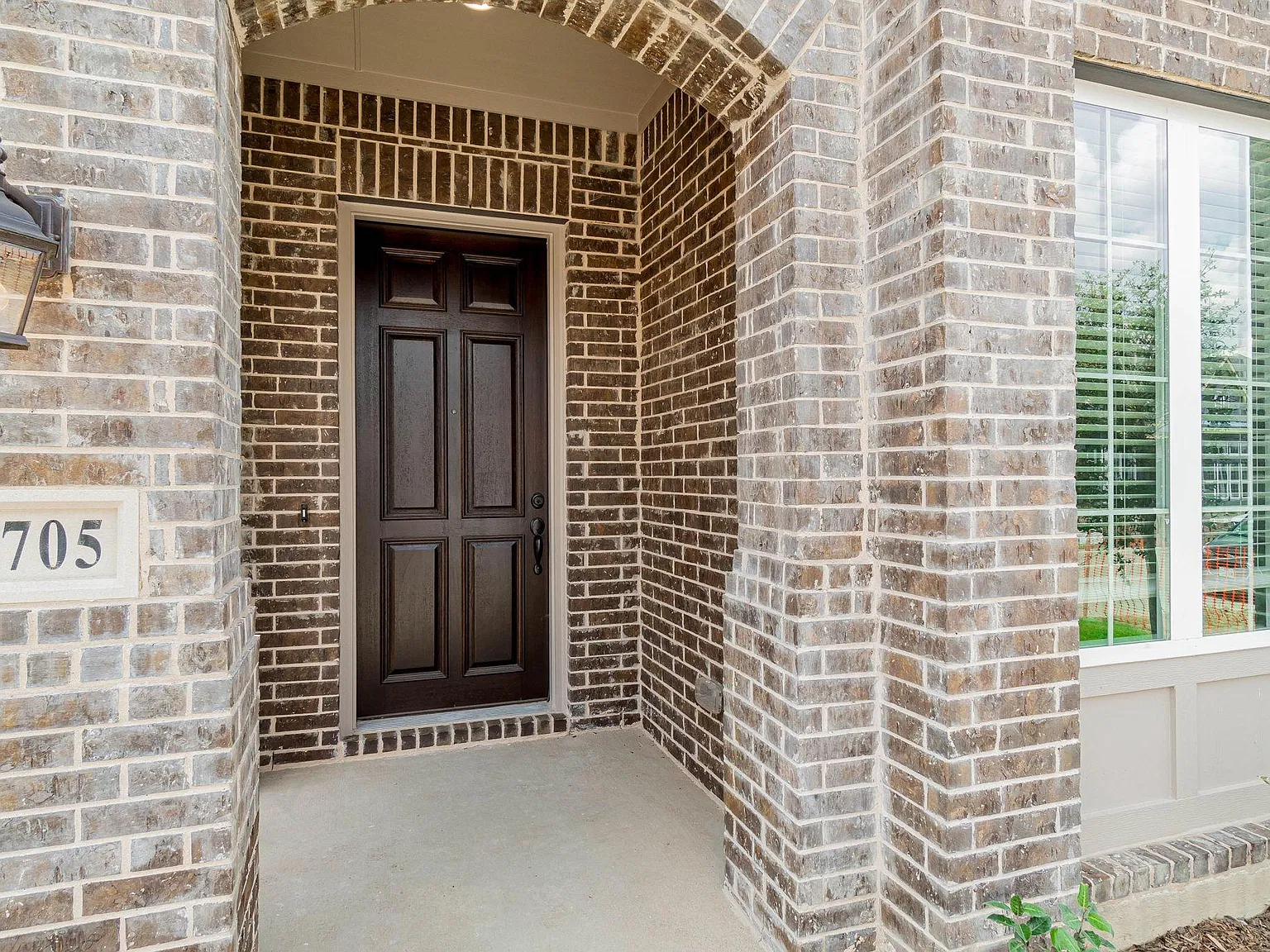 4 bed, 3.5 bath, 3313 sqft, $3,200 — Photo 2