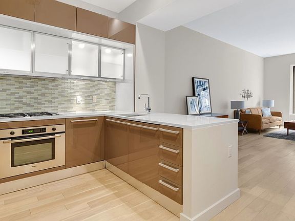5th image of 75 Wall St APT 25R