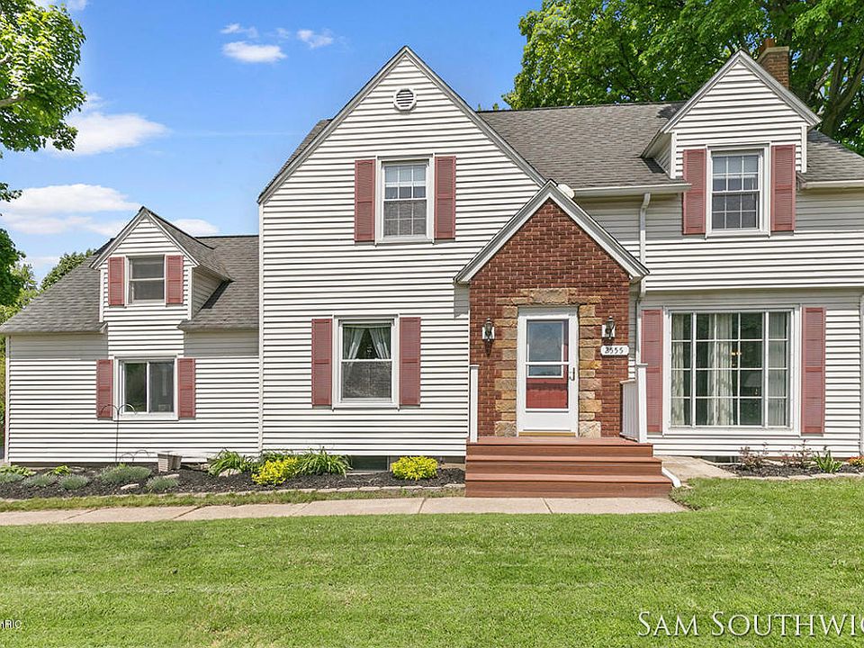 1st image of 2555 Lake Michigan Dr NW