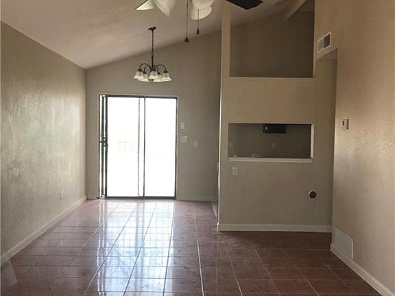 3rd image of 10038 Caribou Dr