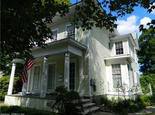 21 High St, Clinton, CT 06413