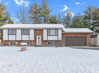 N5930 Wolf River Rd, Shawano, WI 54166