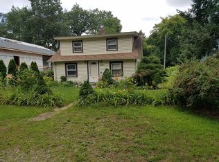 2526 Massena St, Commerce Township, MI 48382